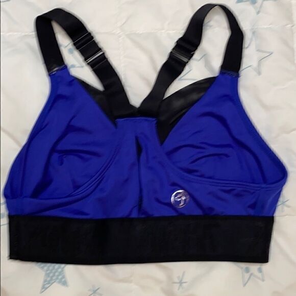 NWOT - Medium Zumba Bra - Picture 2 of 3